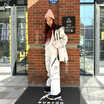 W25 Burton ak cyclic 滑雪套装