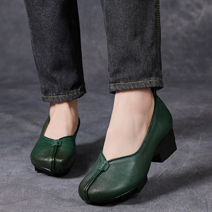 复古真皮中粗跟中年妈妈女鞋春季新款民族风浅口旗袍单鞋国风鞋子