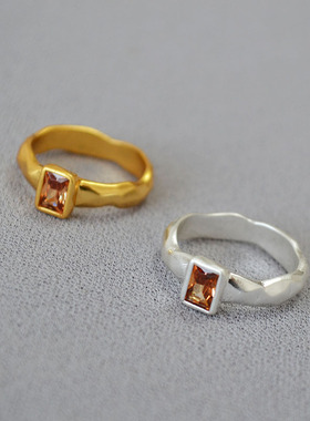 欧美小众复古简约手工感捶打雕刻肌理面咖色锆石水晶戒指食指戒女