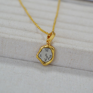 40+5小众设计金银撞色钟表时针不规则椭圆吊坠简约个性气质项链女