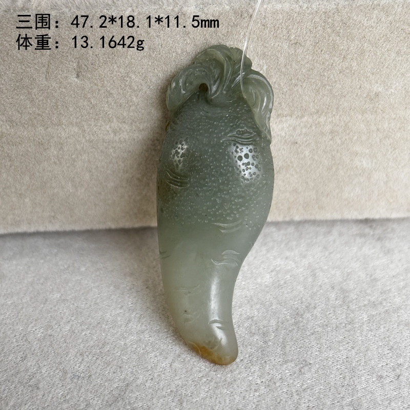 L金皮俏青色小萝卜挂件 有原皮 朕&reg;开仓 新疆和田玉补详情