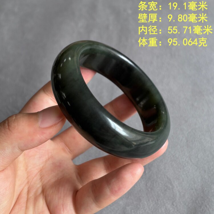 沙枣青底青花籽料手镯和田玉朕®