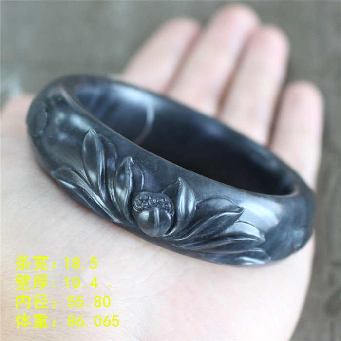 和田玉墨玉籽料雕花手镯