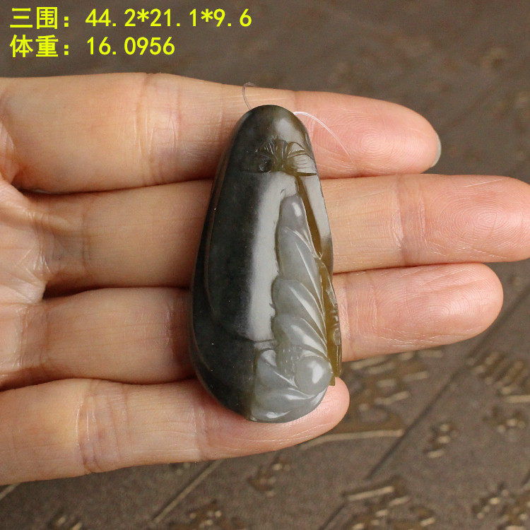 稀有三色糖青花籽料莲花挂件 有原皮 朕&reg;开仓 新疆和田玉籽料