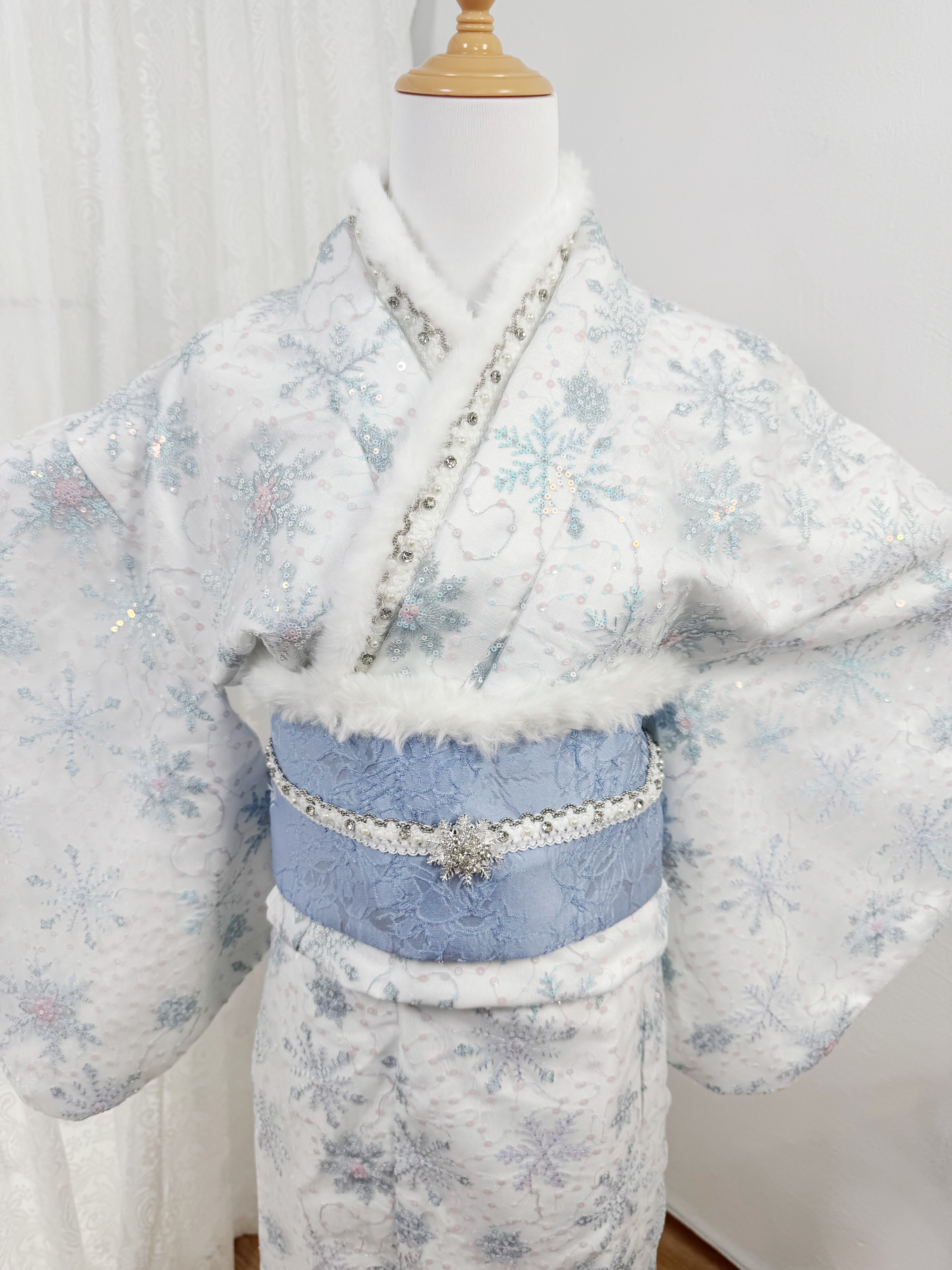 日本冬季加厚毛领传统正统和服雪花毛绒网红时尚2025新款女装套装