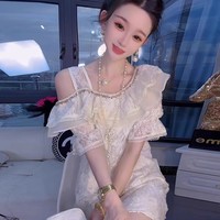 高端輕奢斜肩氣質(zhì)連衣裙