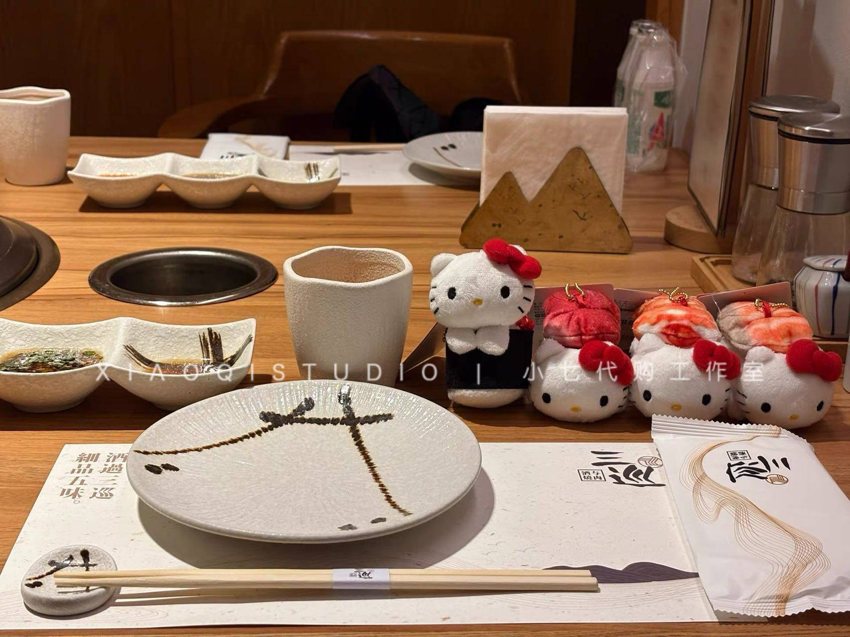 现货日本三丽鸥寿司金枪鱼三文鱼甜虾海鲜hellokitty毛绒挂件