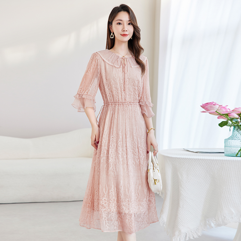 温柔显白收腰显瘦桑蚕丝刺绣裙子