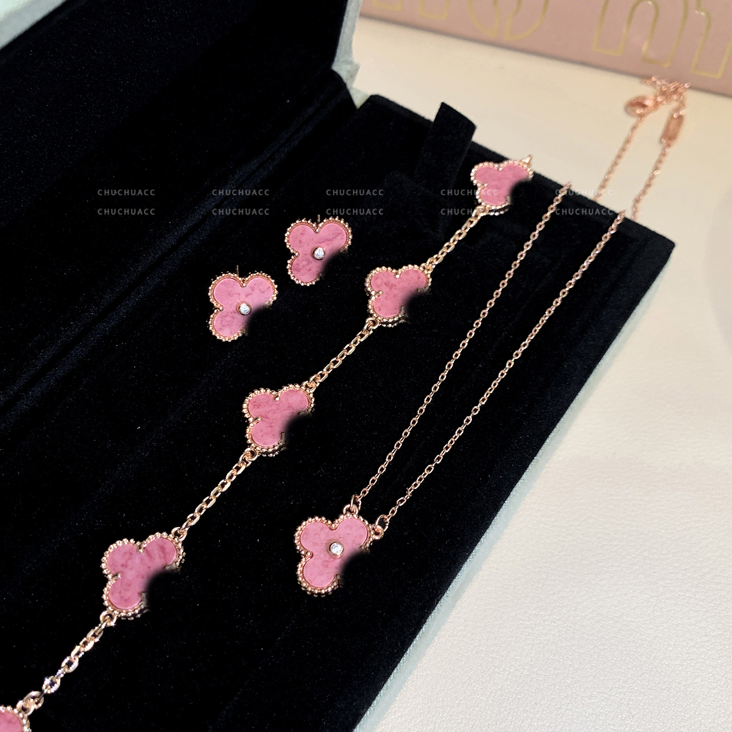 chuchuacc 2025新款时尚简约粉色四叶草五花手链手饰饰品P532