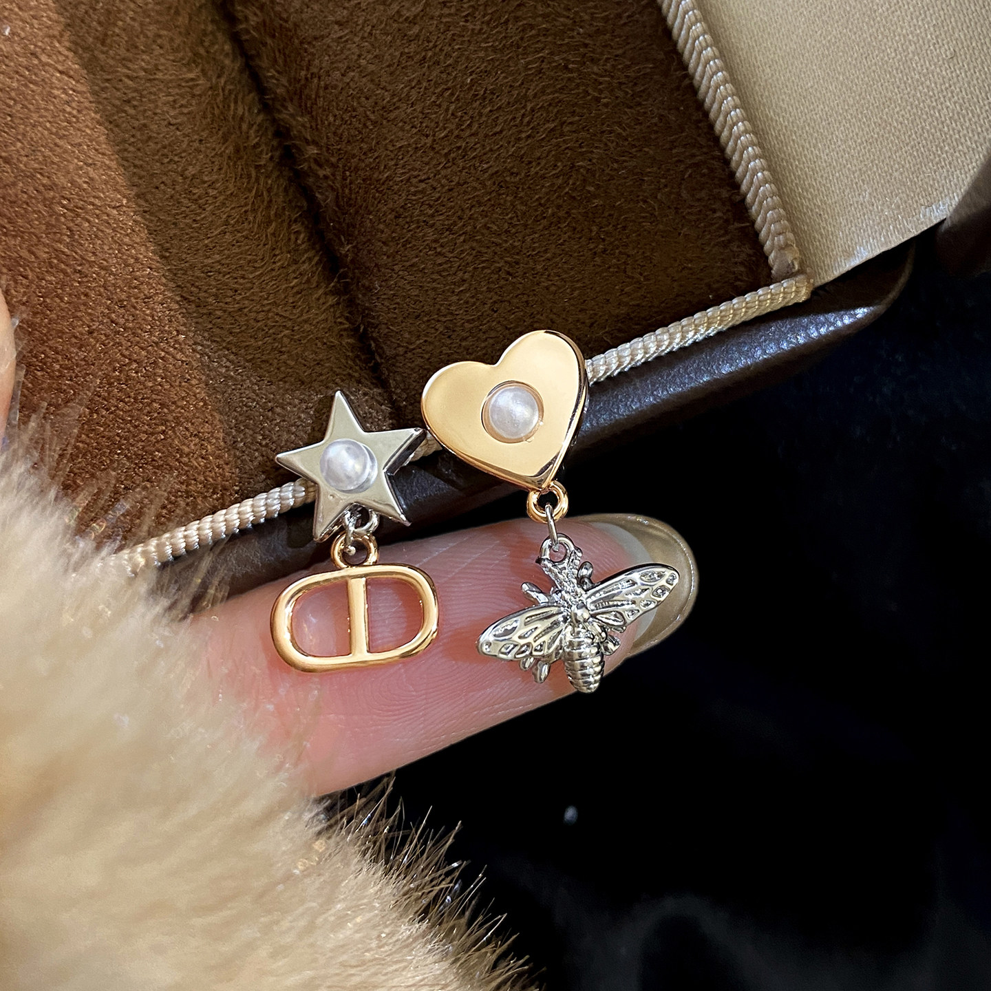 【新品8折】AB款小蜜蜂字母金银拼色耳环女不对称五角星爱心珍珠,饰品/流行首饰/时尚饰品新,耳钉,淘宝优惠券,粉丝福利购,淘宝优惠卷