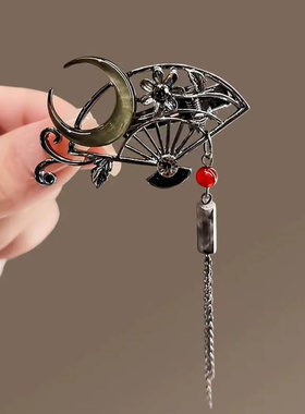 2026时尚新中式扇子发夹古风感月牙流苏侧边夹女小众复古百搭刘海