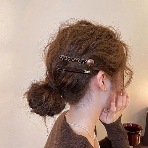 2026时尚豹纹一字发夹女高端侧边夹碎发刘海夹子2025新款前额发卡