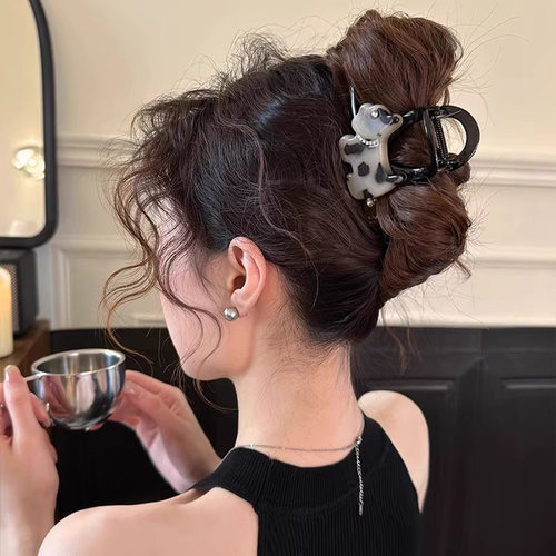 气质醋酸小狗发夹女后脑勺可爱发抓夹2025新款感优雅鲨鱼夹子
