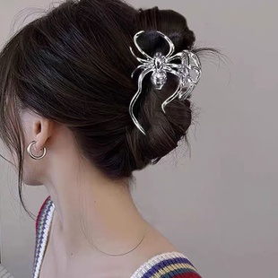 2026时尚不对称蜘蛛发夹女冷淡风个性简约抓夹甜酷风时尚百搭鲨鱼