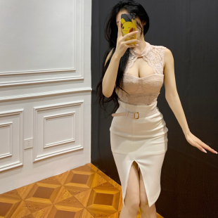 思瑞 珠光淡粉挂脖蕾丝上衣 高级感气质显胸无袖修身透视性感T恤