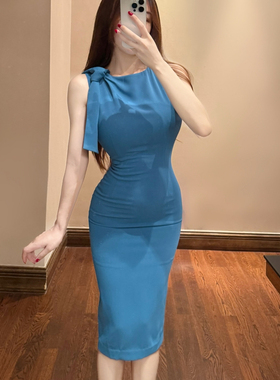 思瑞 气象女主播 无袖围巾领连衣裙 显白修身显瘦气质高级包臀裙