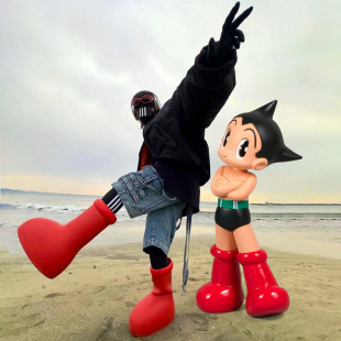 Red 阿童木大红色长靴子EVA圆头防水外穿Big Boot 靴 时髦搞怪时装