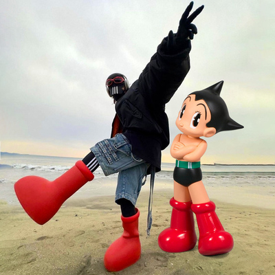 搞怪雨靴大红色时装靴