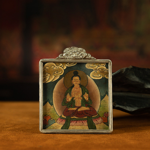 清代藏传纯银嘎乌矿彩中阴文武百尊随身老唐卡老佛盒挂件项链吊坠