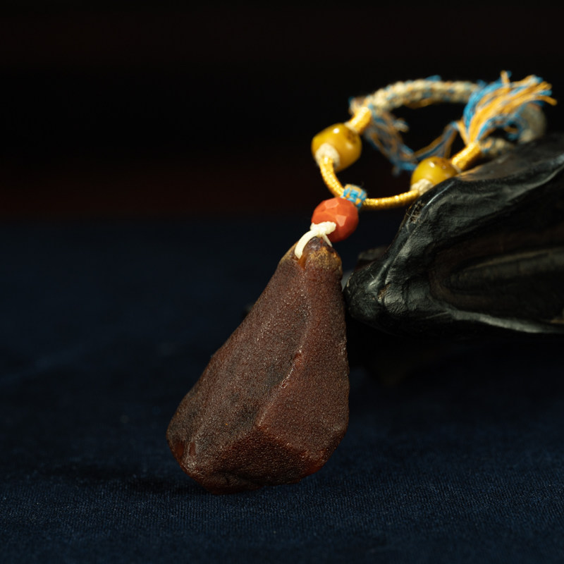 文玩精品〓天然蜜蜡琥珀原石 绝美酒红色皮纹佛手瓜型吊坠手把件