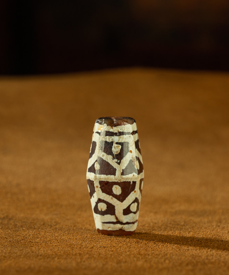 王者级别〓藏系千年红玉髓镶蚀幻化网满天星老天珠老古珠挂件吊坠