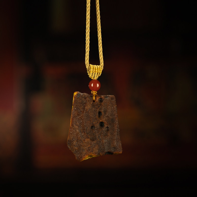 文玩精品&mdash;俄罗斯天然原矿蜜蜡琥珀带皮原石无事牌吊坠手把件配饰