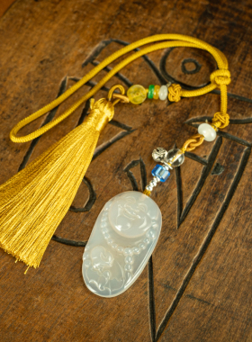 【秒杀】文玩精品天然原矿荔枝白玛瑙雕笑脸弥勒佛设计车包挂包邮