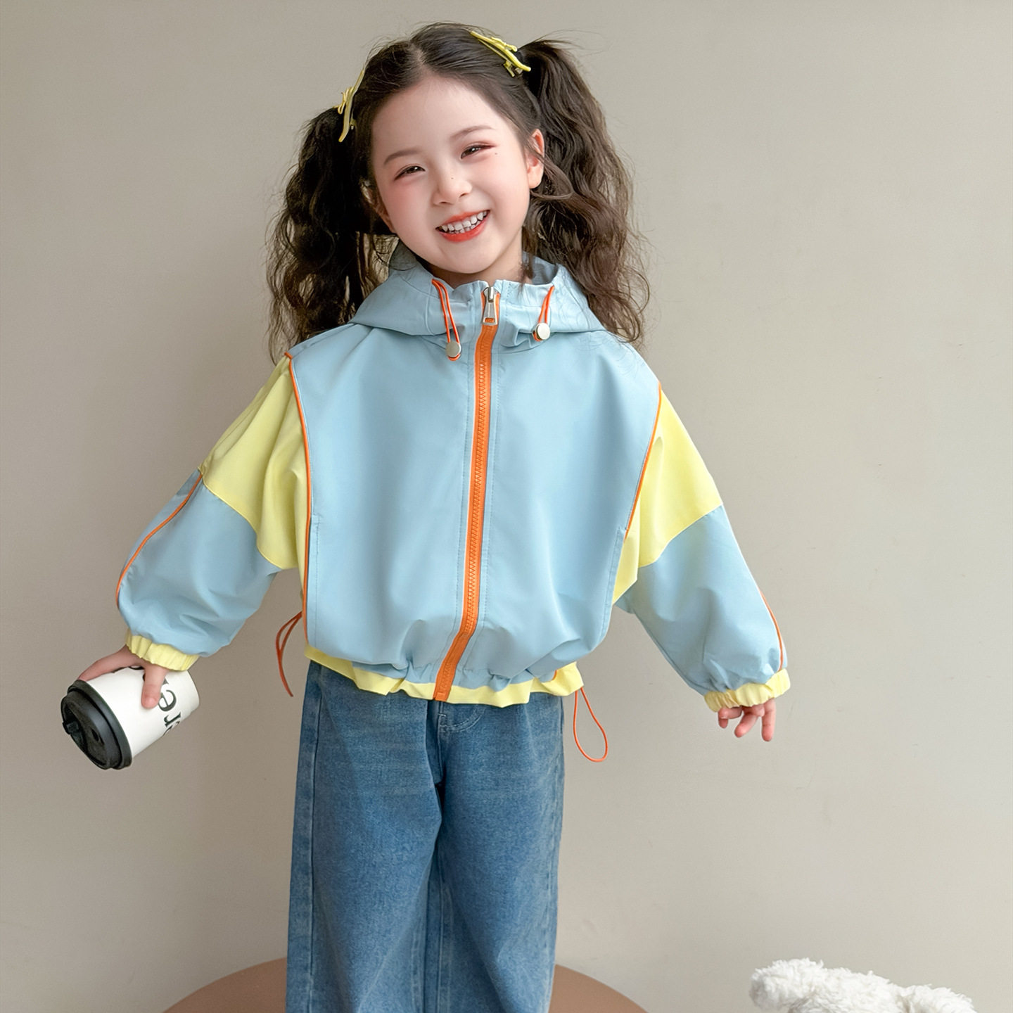 女童拼色外套春装2026新款儿童洋气时髦拼色冲锋衣小女孩休闲上衣