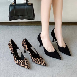 一代佳人2026春新款时尚绒面高跟鞋女气质百搭镂空尖头细跟单鞋女