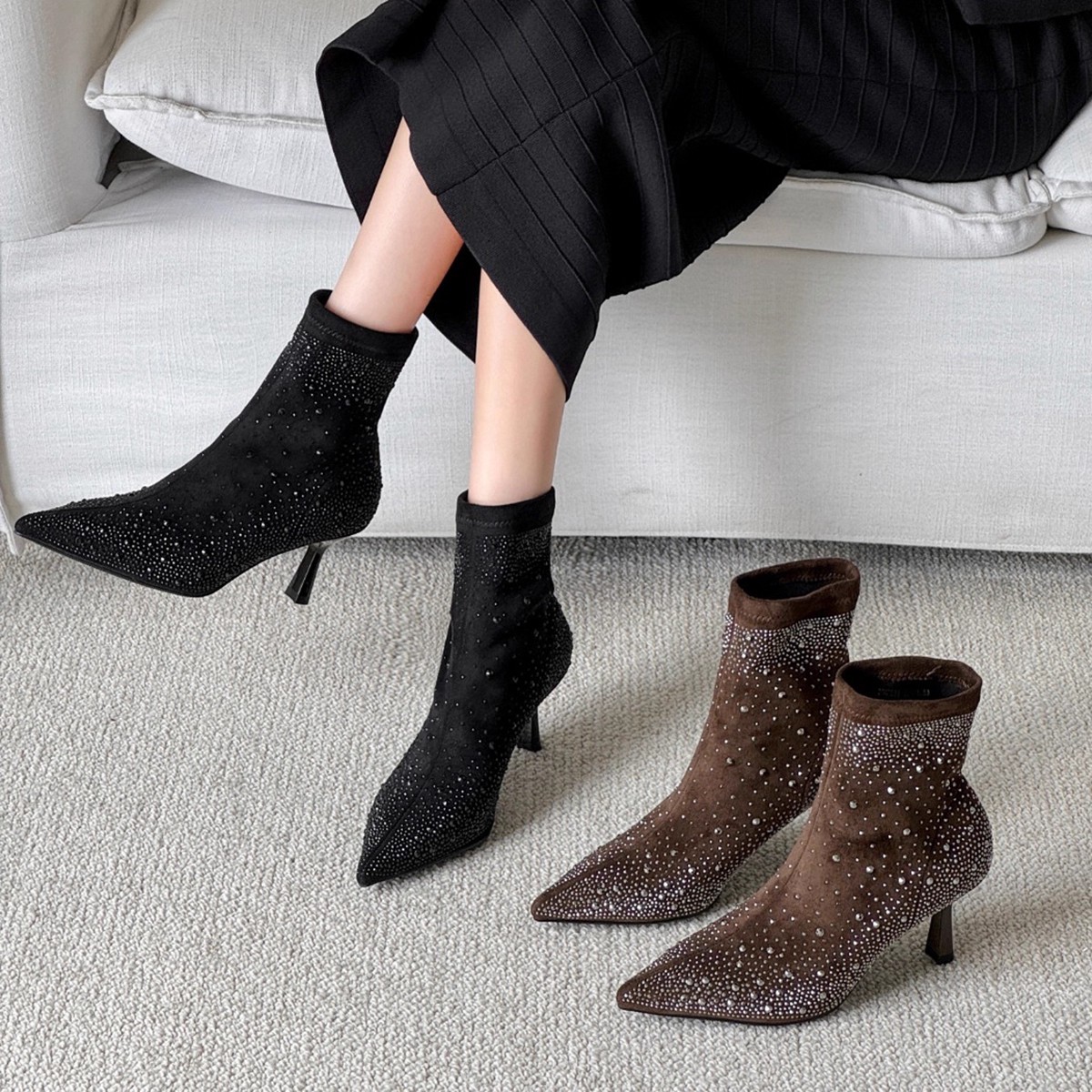 一代佳人2025冬新款时尚满钻尖头细跟短靴女水钻瘦瘦靴微弹高跟鞋