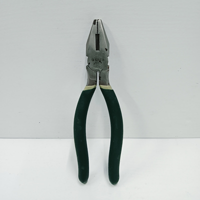 世达70172钢丝钳老虎钳7寸-清仓处理无包装-工具全新