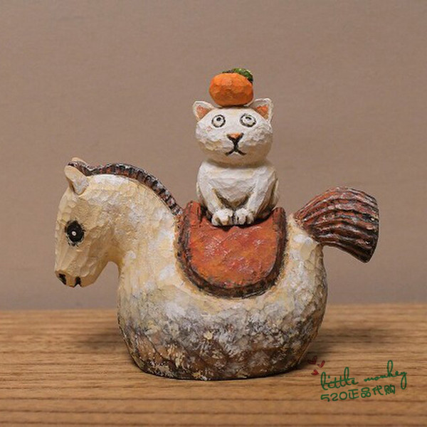 日本代购 小猫咪 坐姿马背上 匠人手工 可爱 木雕 公仔 装饰摆件