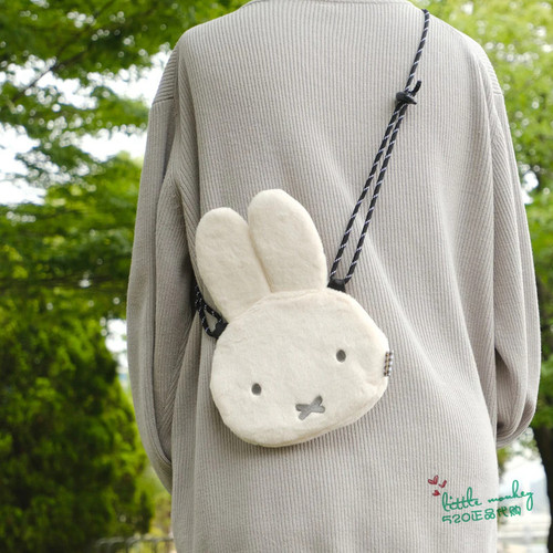 日本代购 Miffy米菲兔 白色 脸形 毛绒 斜挎包 小挎包
