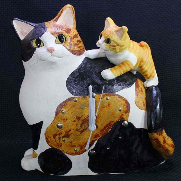 日本代购 三毛猫 亲子猫咪 匠人手工制作 陶制家居装饰时钟 座钟