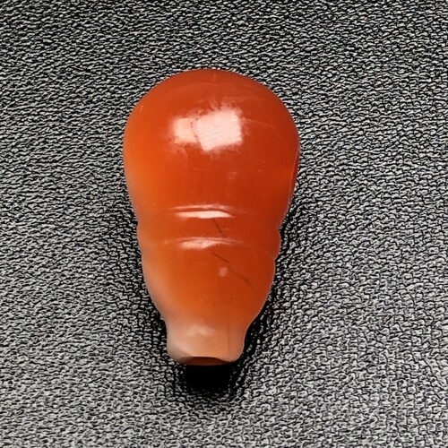 天然原矿保山南红玛瑙 红白料俏色一体三通佛头星月菩提配饰7.1克