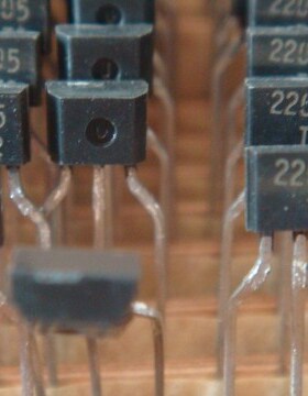 SRA2205M-AT  三极管 光电子AUK 原装全新  SRA2207M-AT 韩国进口