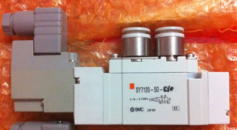 smc正品5通先导式电磁阀sy7120-5d-02 sy7120-5d-c10特价