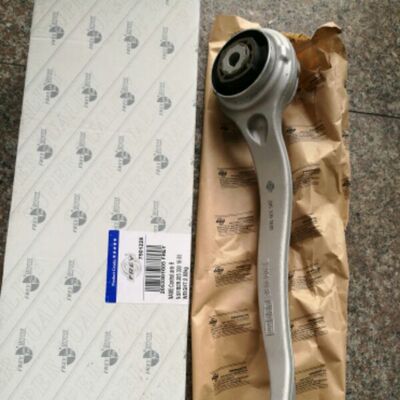 适用奔驰W205 C180 C200 C250前轮下悬挂下摆臂下弯臂下叉板FREY