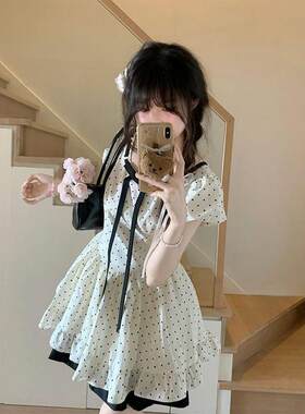 独特漂亮泡泡袖波点连衣