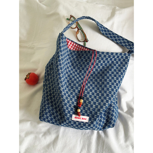 怎么搭都很nice 小众通勤百搭包包 原创设计肌理提花牛仔斜跨包女