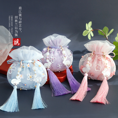 兔年手工diy刺绣汽车挂件香囊