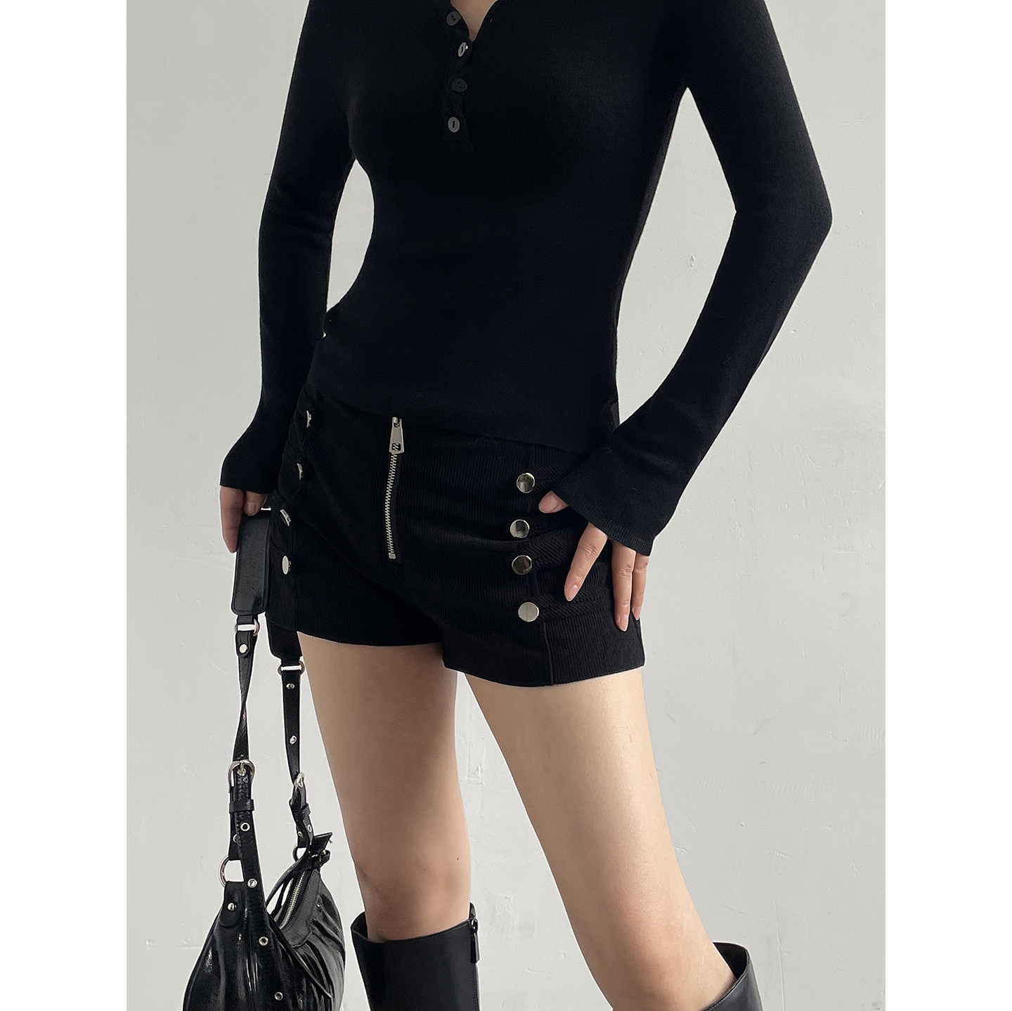 Acupstudio江右上 10.07新品 灯芯绒双排扣短裤