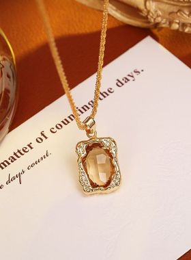 美拉德风水晶吊坠项链高级感时尚百搭精致颈链优雅轻奢高端毛衣链