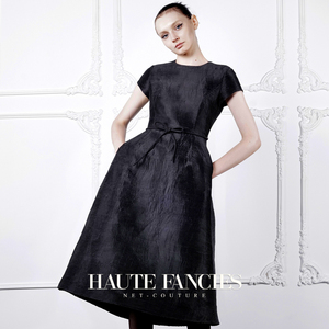 小黑裙 HAUTE FANCIES后构想 | 黑色法式高密褶圆领收腰连衣裙