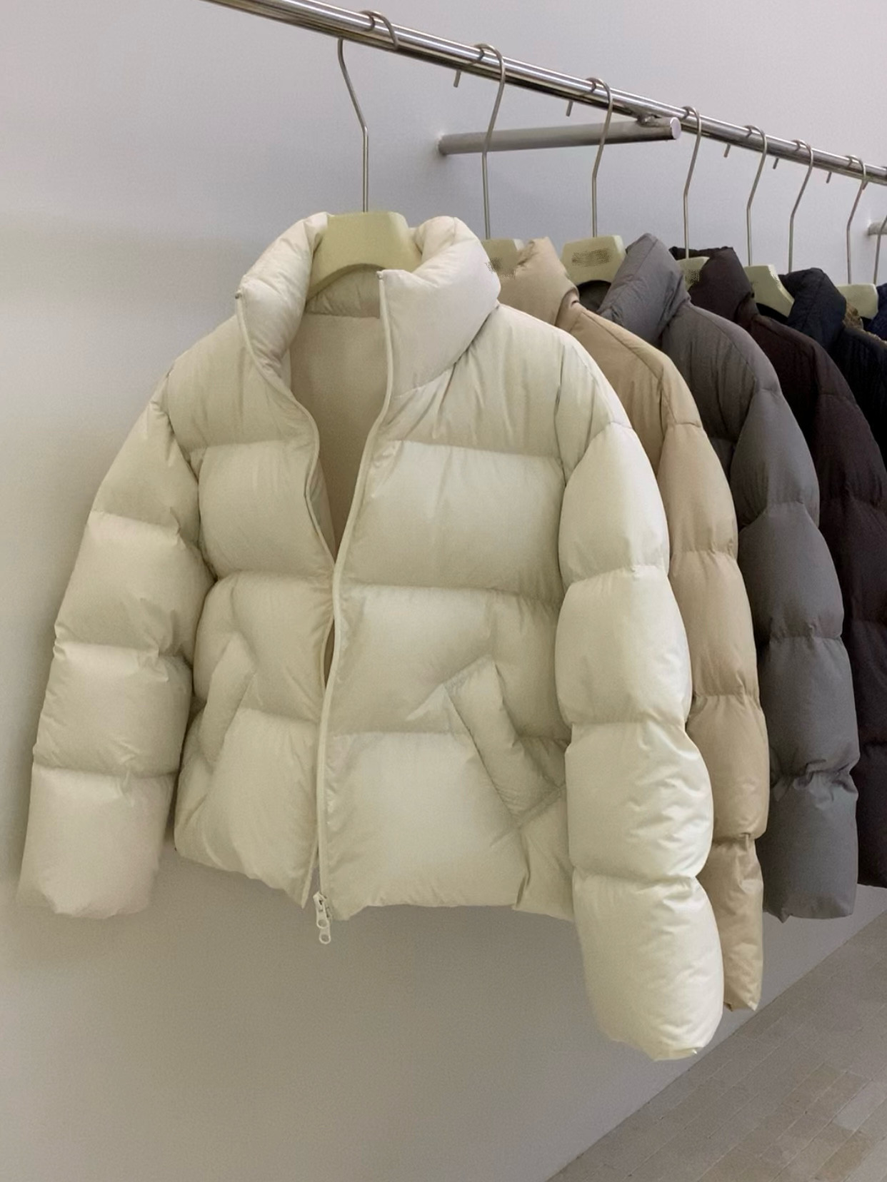 韩国东大门2025新款羽绒服女短款立领95白鸭绒面包服加厚外套