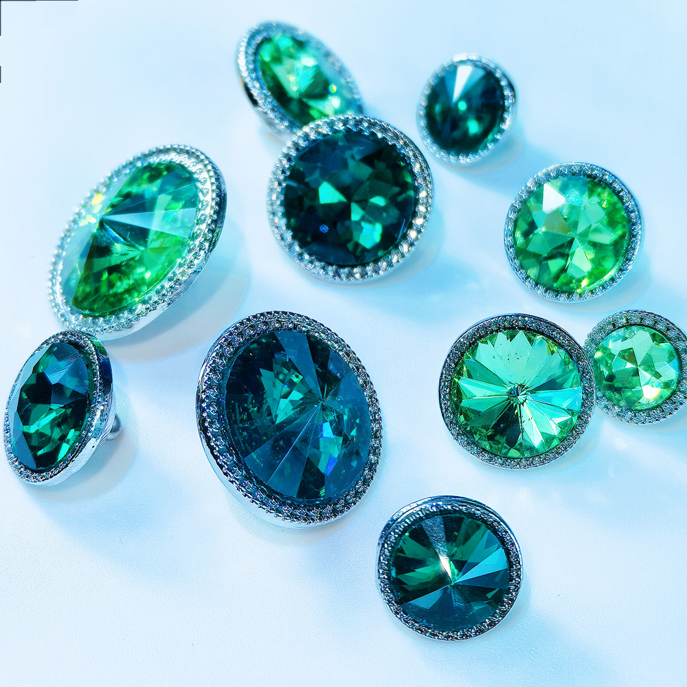 绿色钻扣金属镶钻圆形小香风复古爆闪针织毛衣开衫衬衣彩色水晶扣