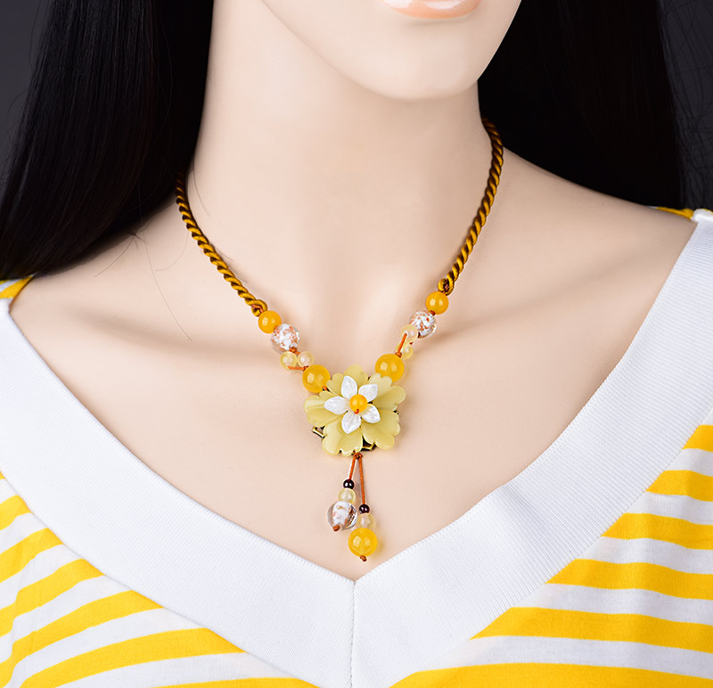 民族风复古吊坠玉髓项链饰品