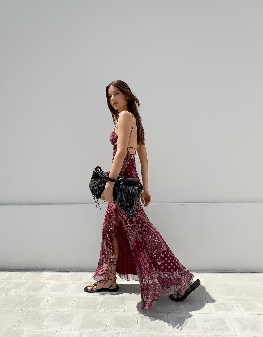 外贸尾货女款夏季新款时尚气质显瘦碎花吊带连衣裙沙滩裙度假