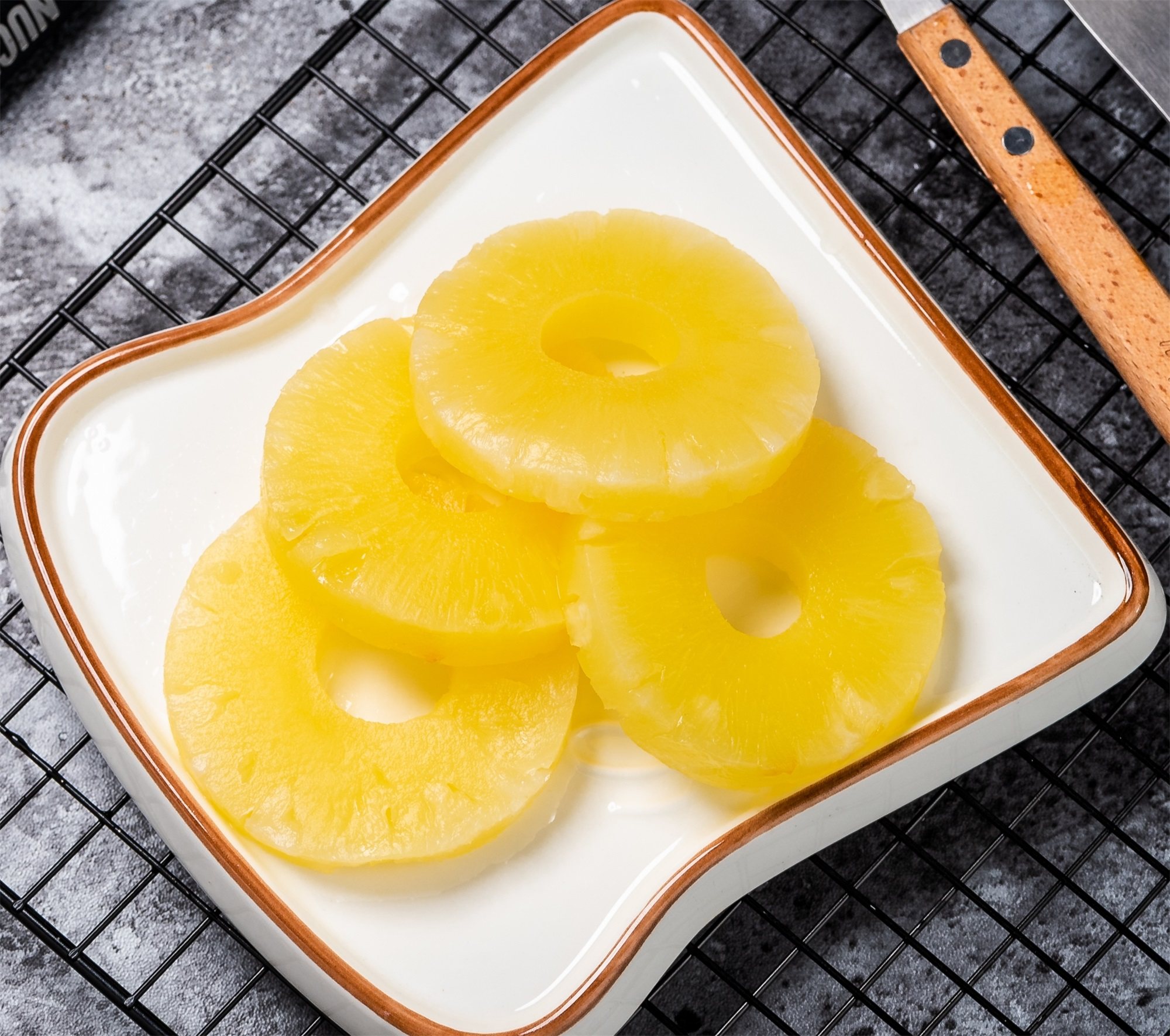 鑫口福圆片菠萝罐头425g*4罐汉堡糖水菠萝水果捞凤梨罐头家用商用