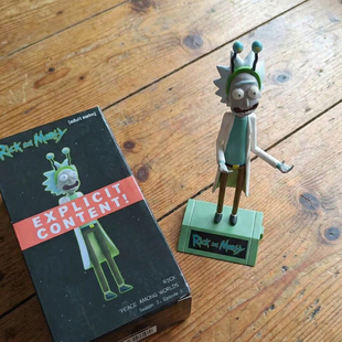 瑞克莫蒂中指手办玩具摆件